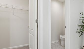 552 Wishing Tree Ln, Ann Arbor, MI 48108