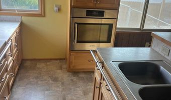 355 W WASHINGTON St, Athena, OR 97813