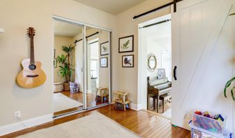 1708 N CAMERON St, Arlington, VA 22207