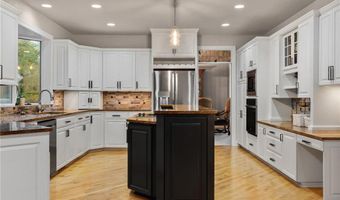 602 24th St NW, Austin, MN 55912