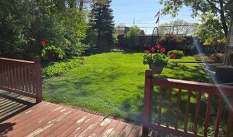 608 N Craig Pl, Addison, IL 60101