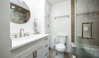 810 E Washington Ave E, Escondido, CA 92025