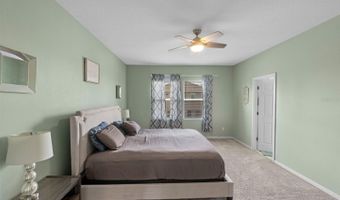 2560 HAYDEN VALLEY St, Apopka, FL 32703