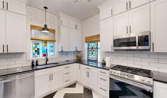 902 NW B St, Ardmore, OK 73401