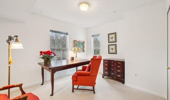 1261 Joyce Ln, Ann Arbor, MI 48103