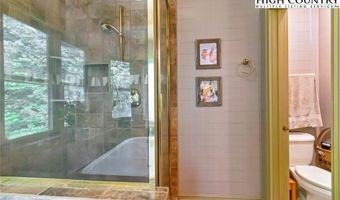 430 Crooked Creek Ln, Banner Elk, NC 28604