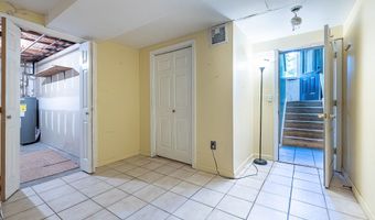 10 South St 77, Danbury, CT 06810