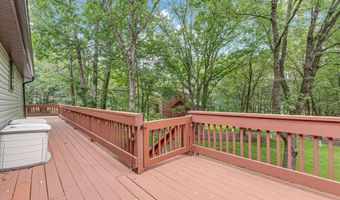 11 Carmen Gln, Albrightsville, PA 18210