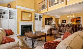 36 Overlook Dr 36, North Kingstown, RI 02852
