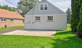 112 S Iowa Ave, Addison, IL 60101