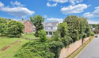 901 Bedford Ave, Altavista, VA 24517