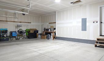 39 Harmony St, Buffalo, WY 82834