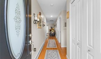 5 Leighas Ln, Coventry, RI 02816