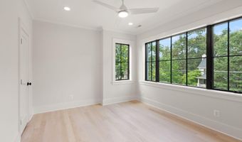 112 N HIGHLAND St, Arlington, VA 22201