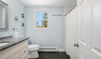 70 Jefferson Dr, East Greenwich, RI 02818