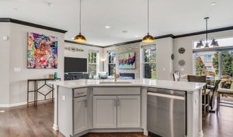 3227 N Heritage Ln, Arlington Heights, IL 60004