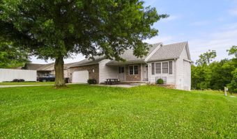 110 Farrar Dr, Aurora, IN 47001
