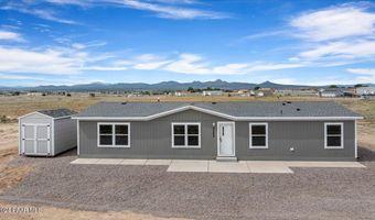 2285 W Chardonnay Way, Paulden, AZ 86334