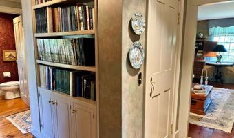 89 Chestnut Hill Rd, Amherst, NH 03031