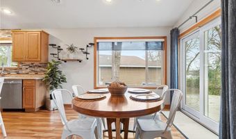 315 Fairgrounds Rd 104, Alexandria, MN 56308