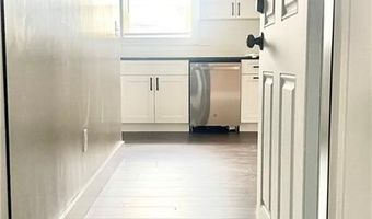 216 Maple Ave, Barrington, RI 02806