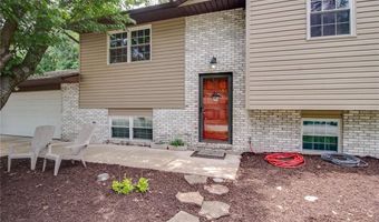 5204 Pin Oak Dr, Alton, IL 62002