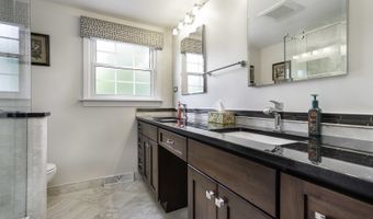 1631 S Surrey Ridge Dr, Arlington Heights, IL 60005