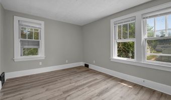 881 Valdes Ave, Akron, OH 44320