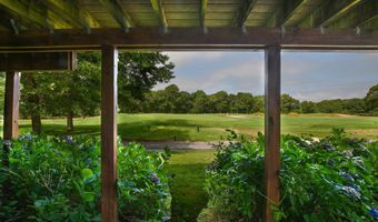 16 Amberwood Ct, Bourne, MA 02532