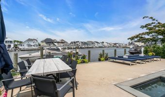 33 Amherst Dr, Bayville, NJ 08721
