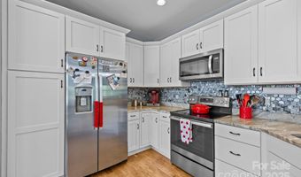 2 Wood Path Ln, Arden, NC 28704
