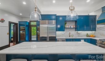 2100 The Plaza Rd, Charlotte, NC 28205