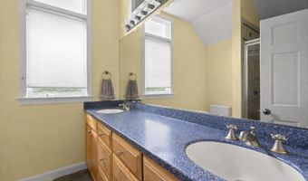 4812 7TH St N, Arlington, VA 22203