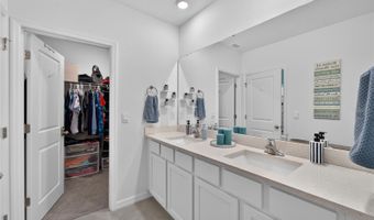 472 MANGROVE SHADE Cir, Apollo Beach, FL 33572