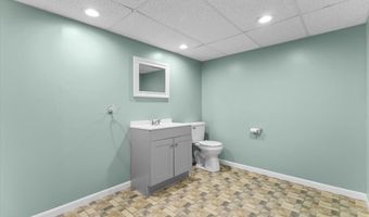 2 Westerly Dr, Bourne, MA 02532