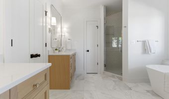 7705 HOLIDAY Ter, Bethesda, MD 20817