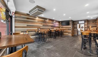 8713 Gravois Rd, Affton, MO 63123