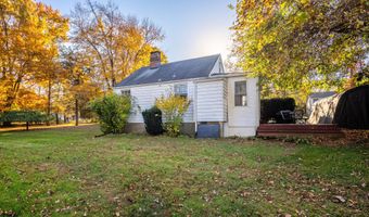 19 Longview Ave, Danbury, CT 06811