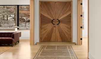 6916 CARMICHAEL Ave, Bethesda, MD 20817