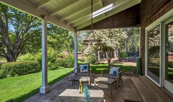 1065 Summit Lake Dr, Angwin, CA 94508