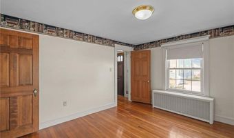 157 Schuyler Ave, East Providence, RI 02914