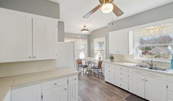 104 Highland Ave, Allegan, MI 49010