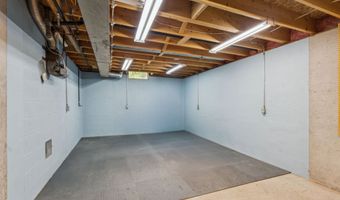 1601 S IRMA St, Appleton, WI 54915