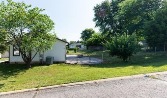 1409 Castle Mill Dr, Arnold, MO 63010