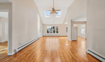 38 Berger Ave, Amityville, NY 11701