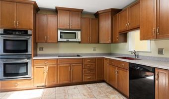 278 Green End Ave, Middletown, RI 02842