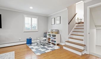 4534 LA SALLE Ave, Alexandria, VA 22304