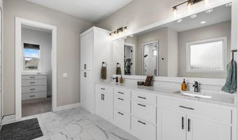 4301 S 87th Pl, Bentonville, AR 72713