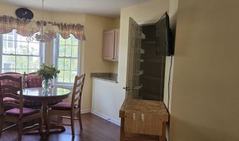 1004 Pinnacle Way 1004, Danbury, CT 06811