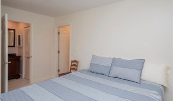 318 Corey Ln, Middletown, RI 02842